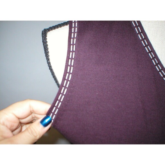 NWT Womens Worth New York Designer Sweater M Merlot Dark Red Wine Stitched V Top - Picture 4 of 9